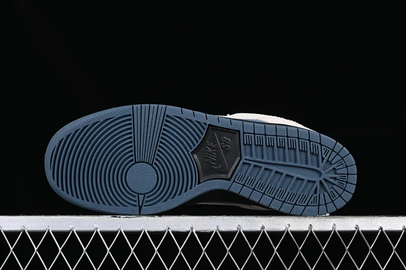 All categories Nk SB Dunk series Nk SB Dunk Low low-top sneakers Nk Dunk Low SB Pro Blue and white dunk series low-top casual sports skateboard shoes BQ6817-200
